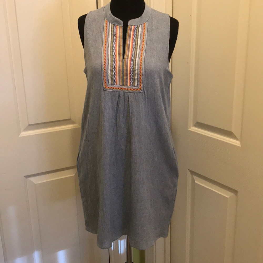Monteau L. A. sleeveless Dress.